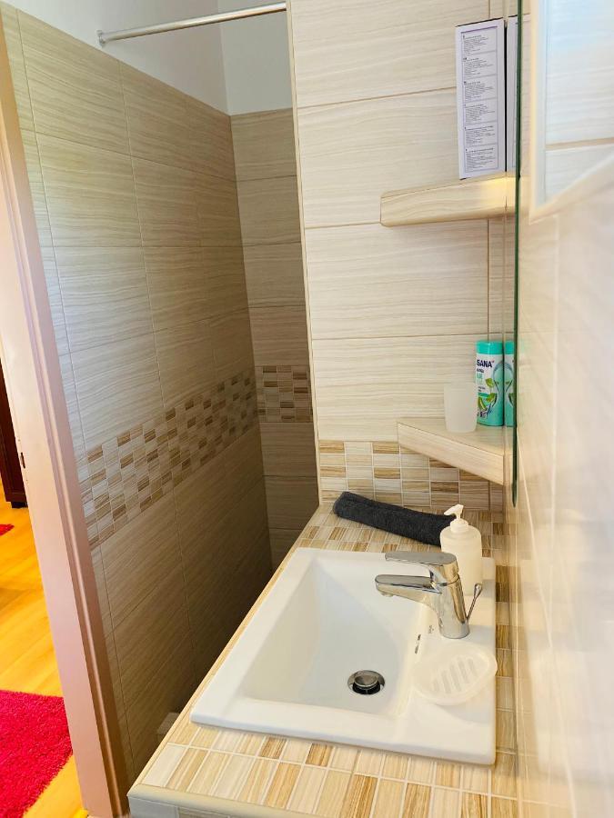 Pandora Pool Apartman ハイデゥソボスロー エクステリア 写真